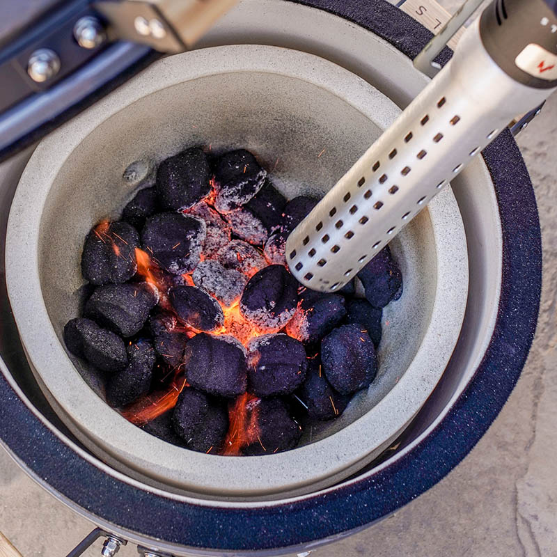 Cómo encender una parrilla de barbacoa kamado